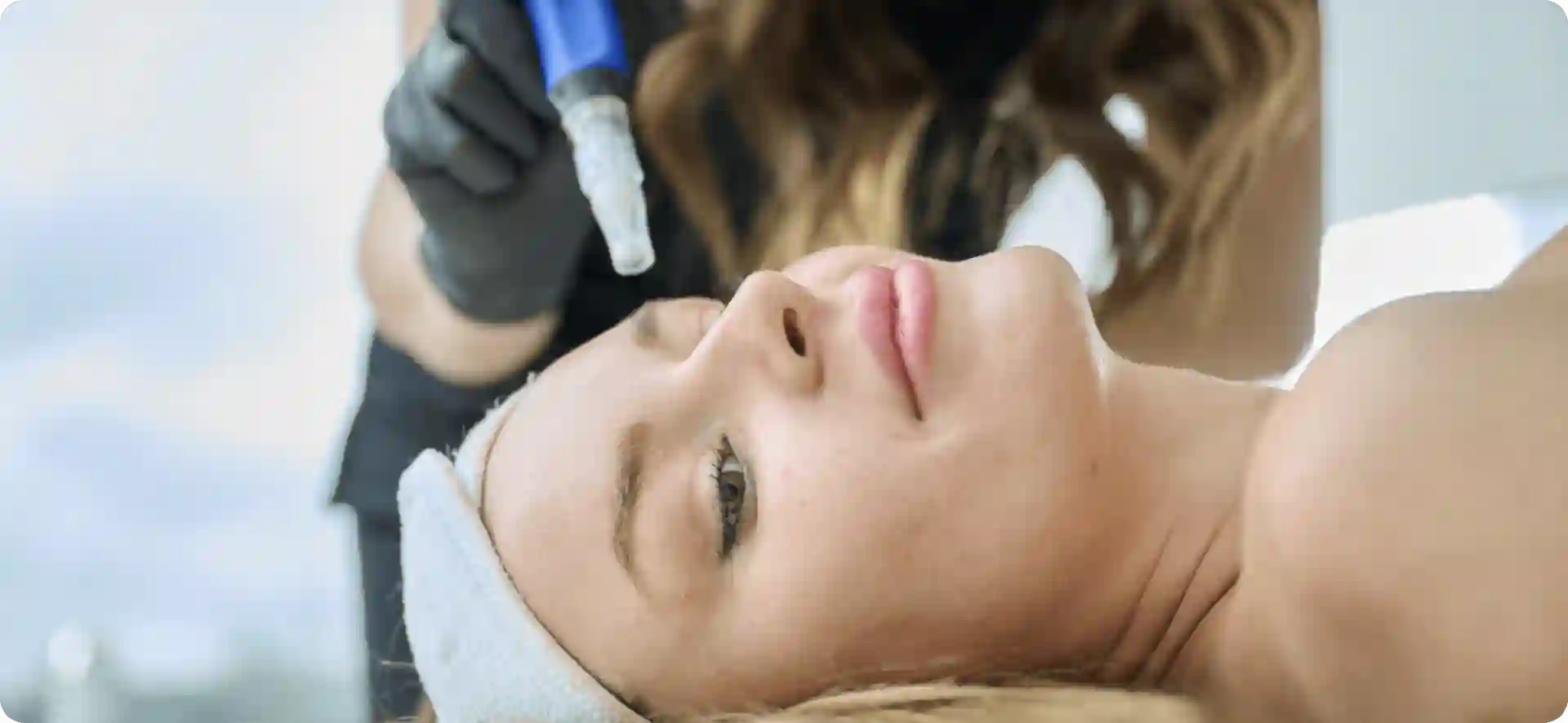 How Do Microneedles Trigger New Collagen and Elastin in Loose Skin Lowestoft?